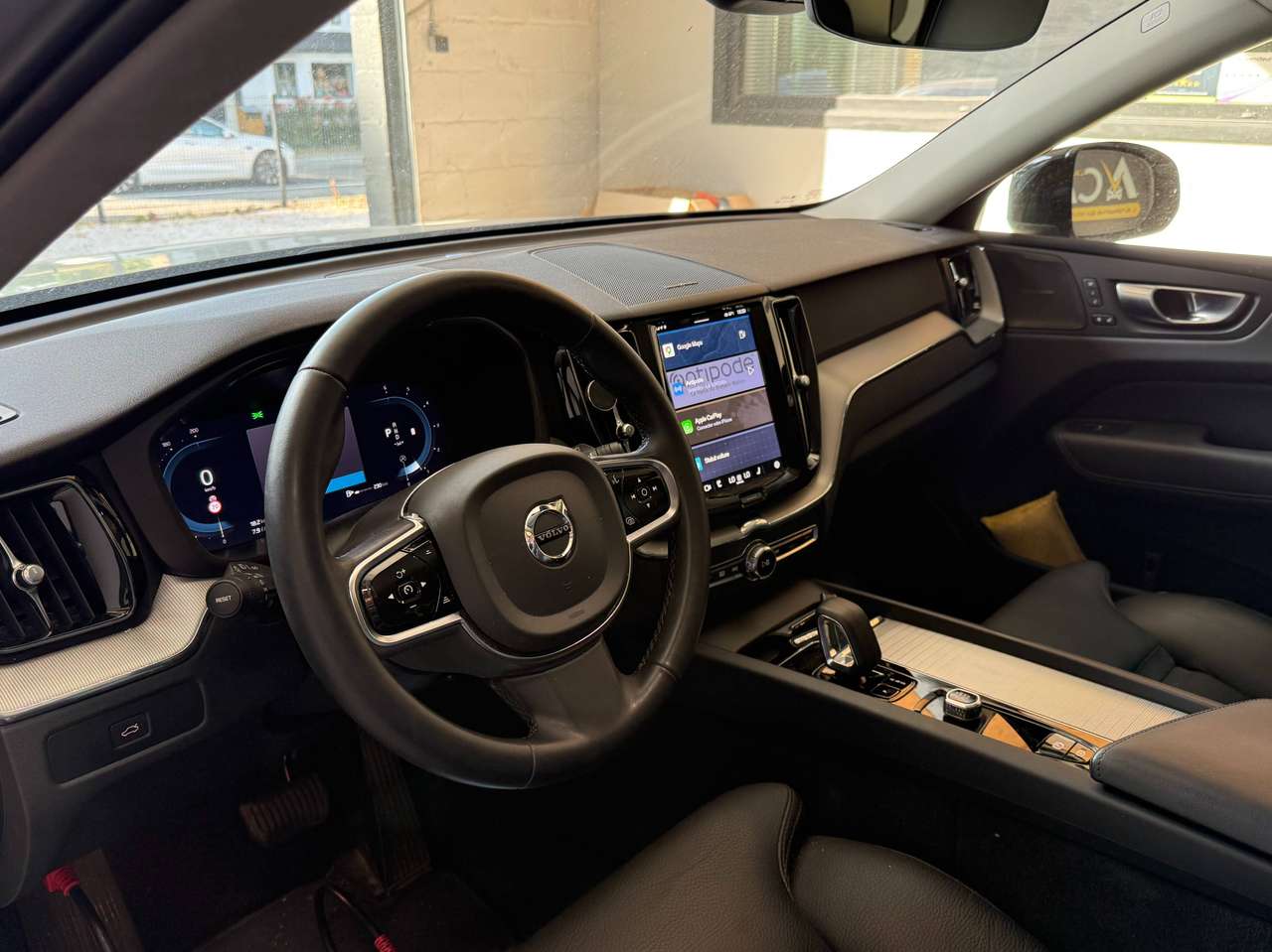 Volvo XC60  XC60 2.0 B4 MHEV Plus Dark – GARANTIE VOLVO 10/2027