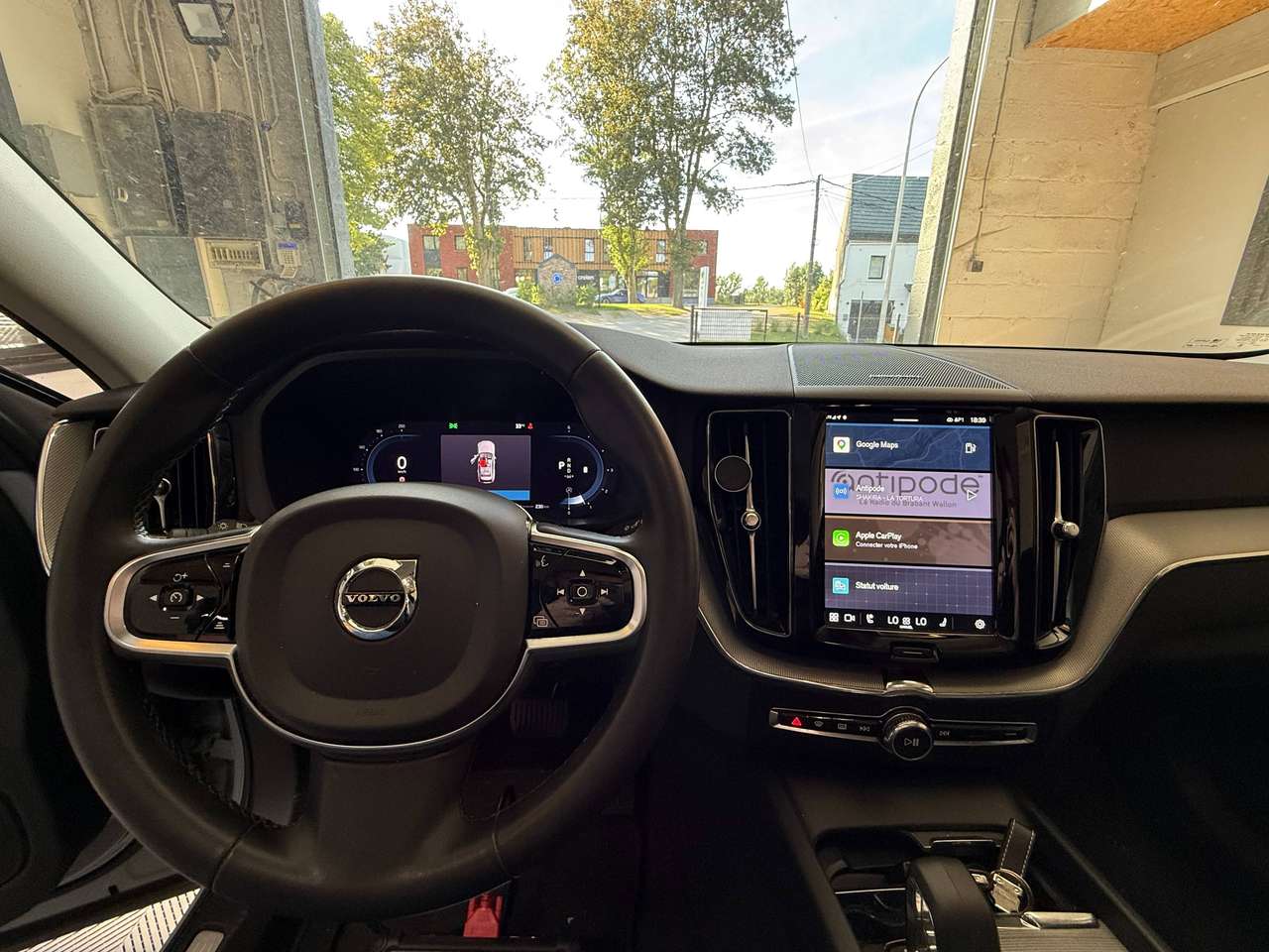 Volvo XC60  XC60 2.0 B4 MHEV Plus Dark – GARANTIE VOLVO 10/2027