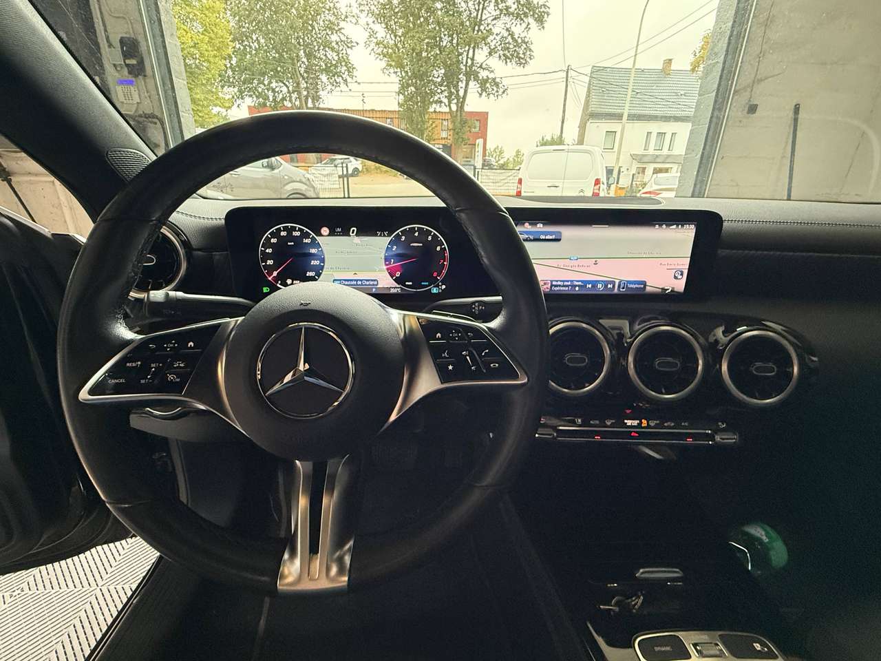 Mercedes-Benz CLA 180  CLA 180 Business Line – GARANTIE MERCEDES 04/2027