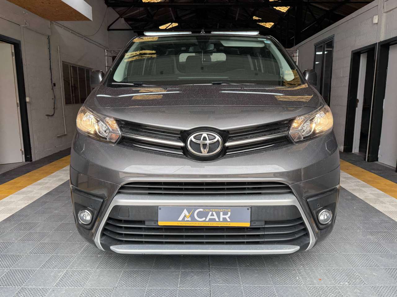 Toyota Proace  Proace 2.0 D-4D Medium Confort L2 – GARANTIE TOYOTA 2032