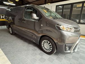 Toyota Proace  Proace 2.0 D-4D Medium Confort L2 – GARANTIE TOYOTA 2032