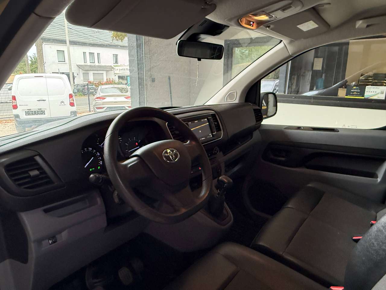 Toyota Proace  Proace 2.0 D-4D Medium Confort L2 – GARANTIE TOYOTA 2032