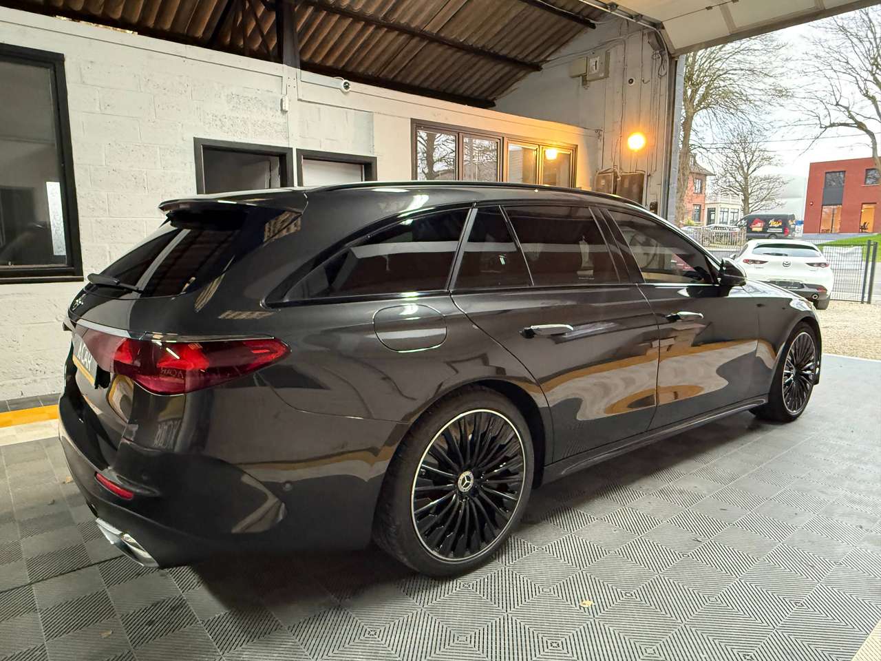 Mercedes-Benz E 300  E Break 300 e PHEV AMG Line (230 kW) AMG Line – GARANTIE 12M