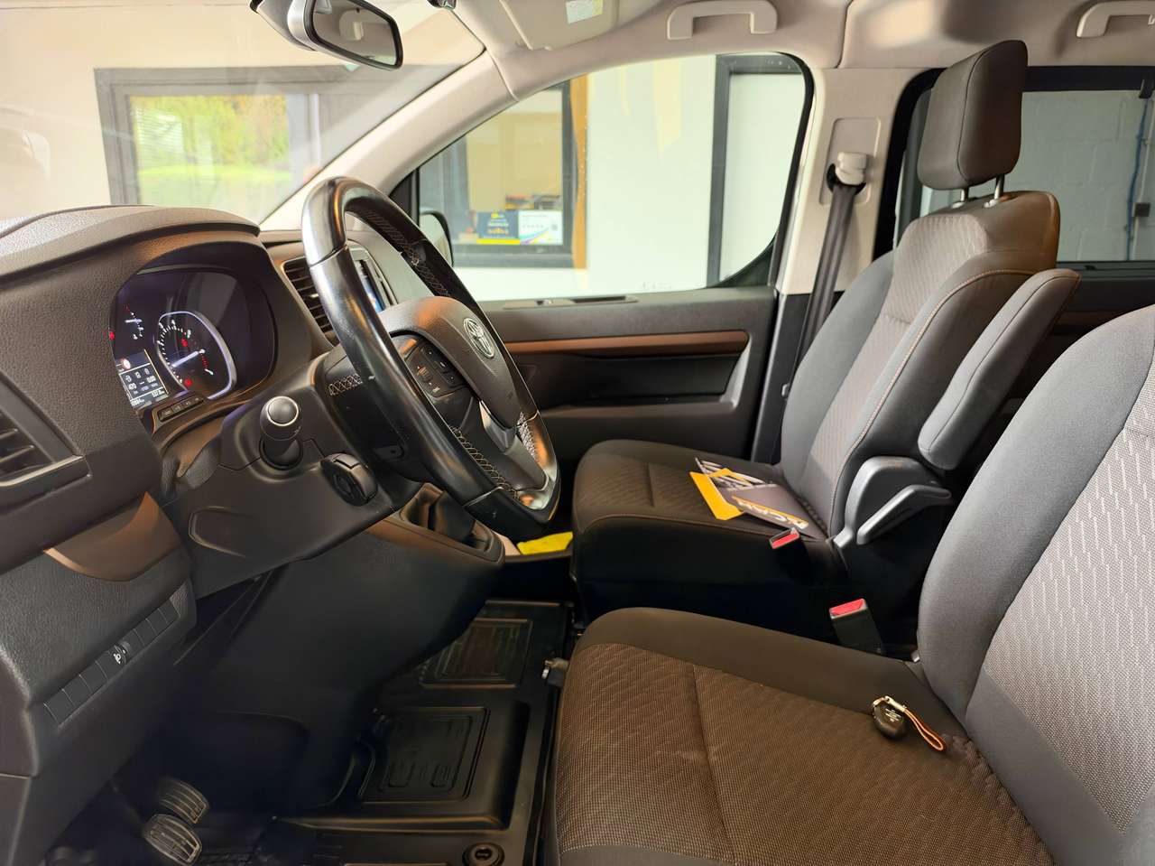 Toyota Proace  Proace Verso 2.0 D-4D Long MPV S 8PL – GARANTIE TOYOTA 2029