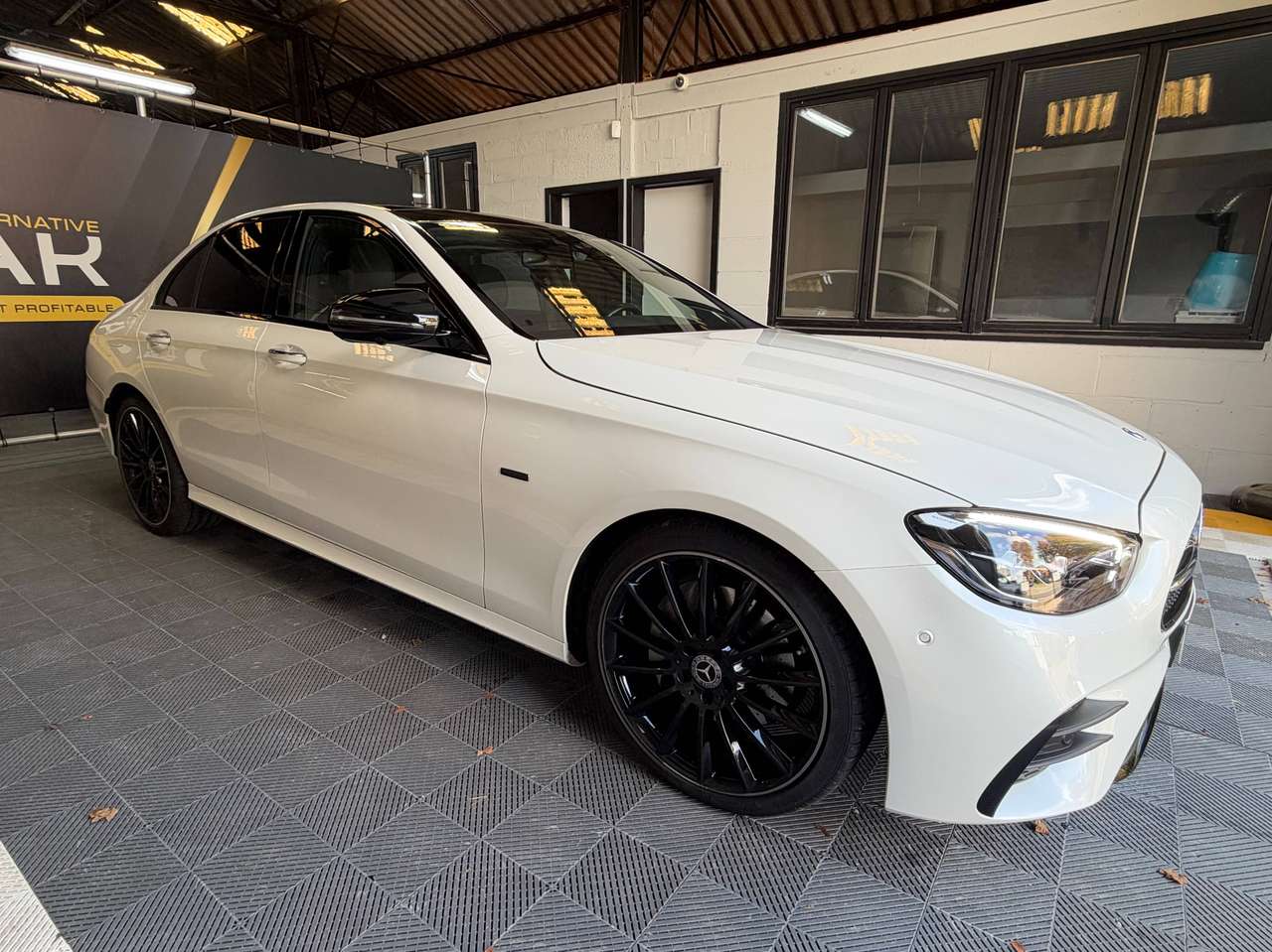Mercedes-Benz E 220  E 220 d Business Solution AMG NIGHT EDITION – GARANTIE 12M