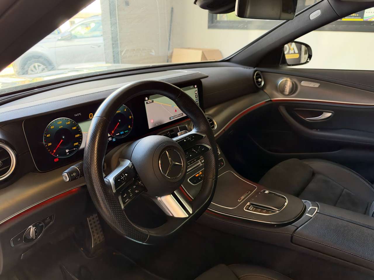 Mercedes-Benz E 220  E 220 d Business Solution AMG NIGHT EDITION – GARANTIE 12M